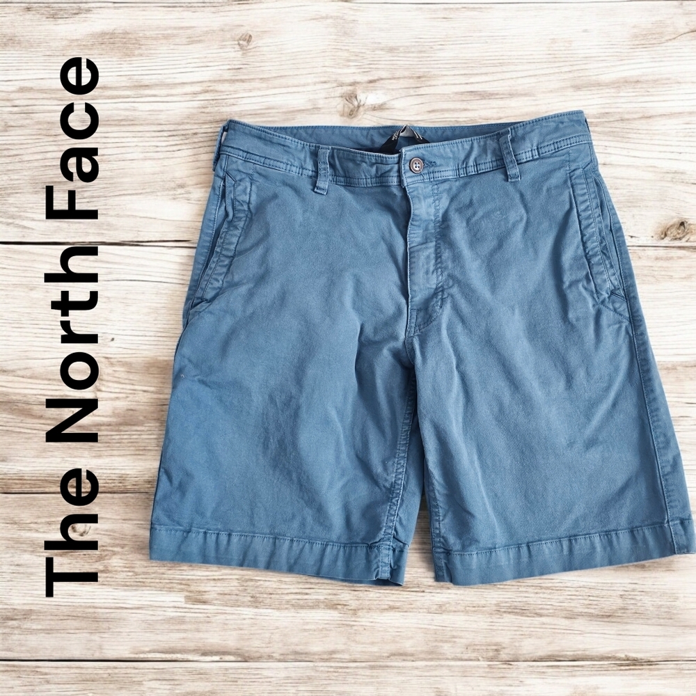 The North Face, Men's Blue Flat Front Shorts, Size 34